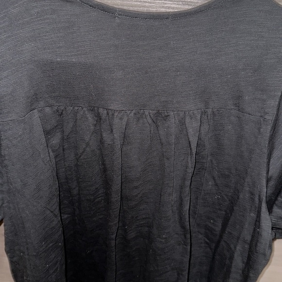 Cute Black dressy top!!❤️ - Picture 5 of 6